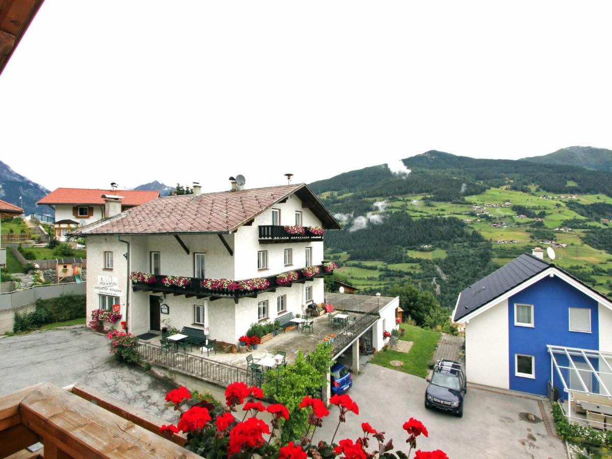 Modern Apartment In Hochgallmigg With Balcony Екстериор снимка
